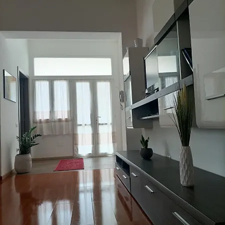 Domus Ele